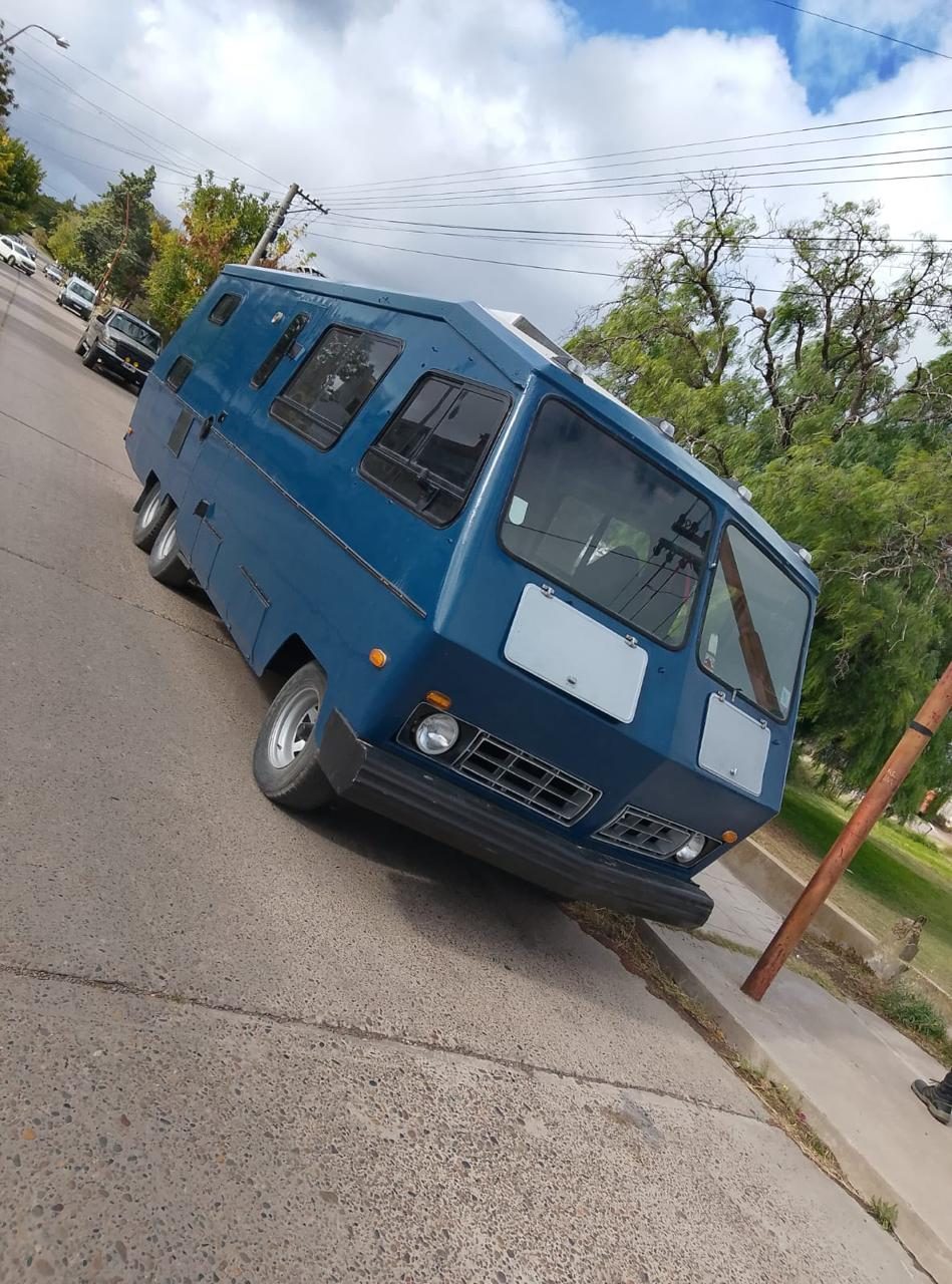 Foto 1 del trabajo de Vendo MotorHome